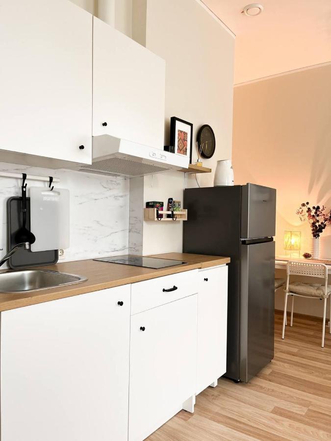 Bright Spacious Apartment In Riga With Free Parking Exterior foto