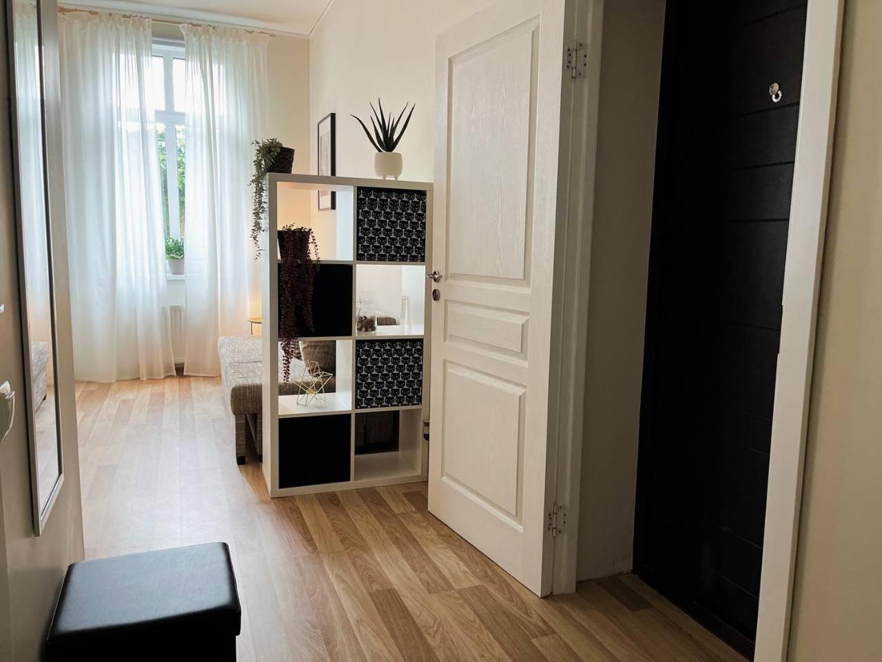 Bright Spacious Apartment In Riga With Free Parking Cameră foto